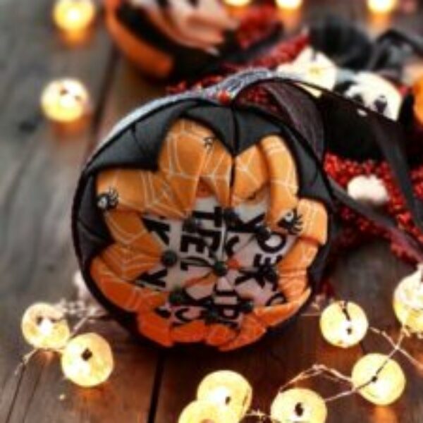 Halloween bauble (black)