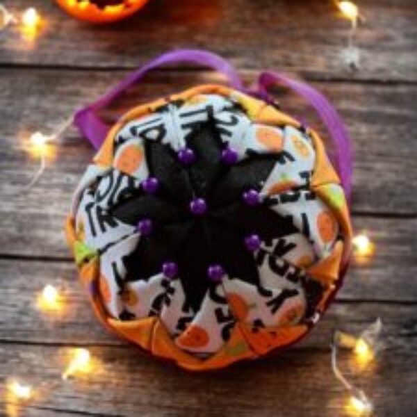 Halloween bauble (purple)