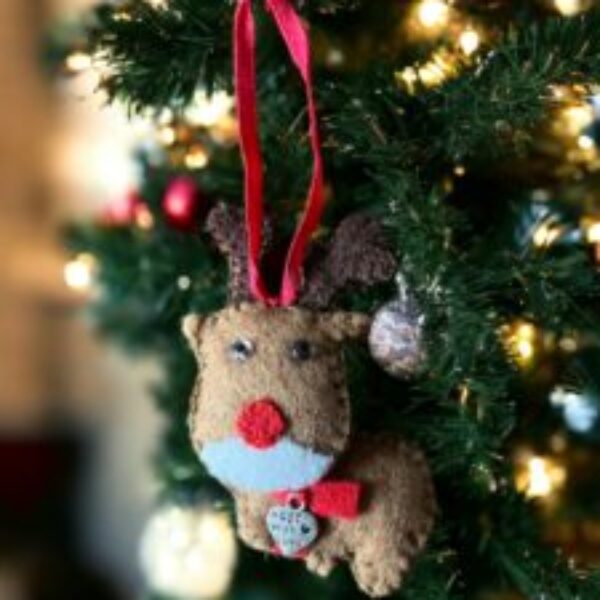 felt reindeer decoration