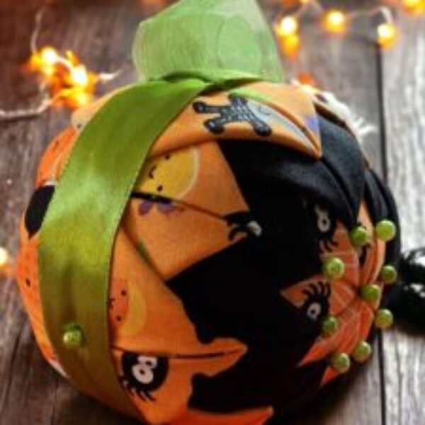 Halloween bauble (black/green)