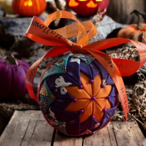 Halloween bauble (orange bow)