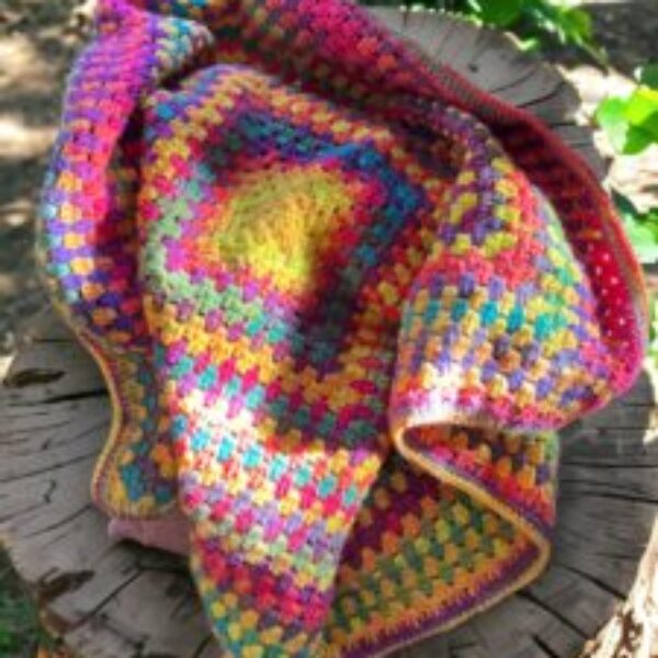 Granny Crochet baby blanket (rainbow )
