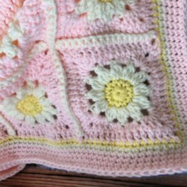 Crochet daisy blanket